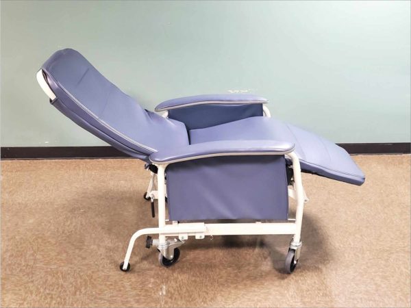 Lumex 565WG Tilt Geri Chair Blue 400Lbs Capacity Care Recliner 565W427-Pro-Lab tattoo shop Chair