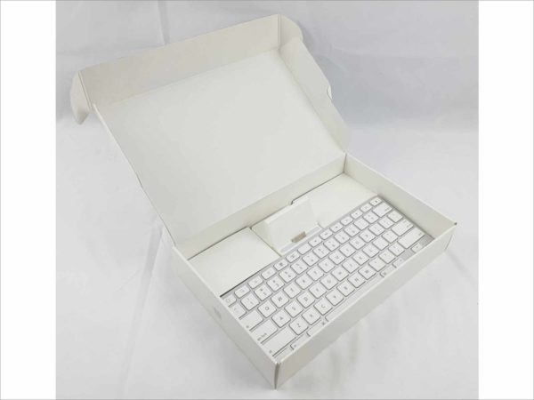 Genuine Apple A1359 iPad Keyboard QWERTY English (US) Dock Docking Station Charger 30-Pin iPad/iPod