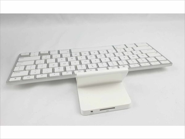 Genuine Apple A1359 iPad Keyboard QWERTY English (US) Dock Docking Station Charger 30-Pin iPad/iPod