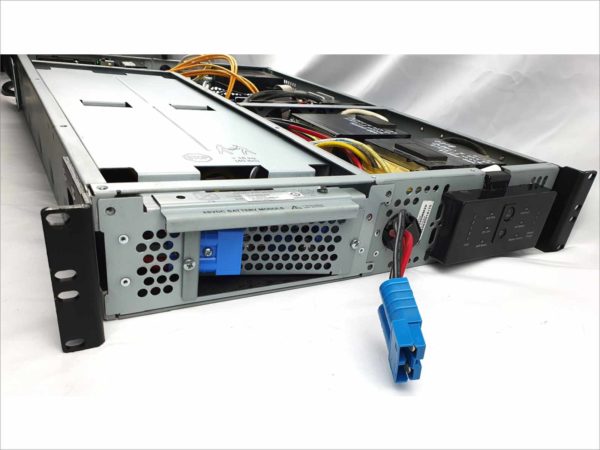 APC Smart-UPS 2200 Pn SUA2200RM2U 2200VA Uninterruptible Power Supply No Batteries USB Serial 2U Rackmount 6x NEMA 5-15R 2x NEMA 5-20R outlets UPS System