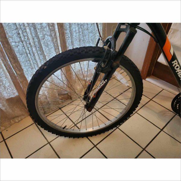 Roadmaster Granite Peak 14" Frame 24" Wheel 18 Speed Men/Women Black Mountain Bike Bicycle