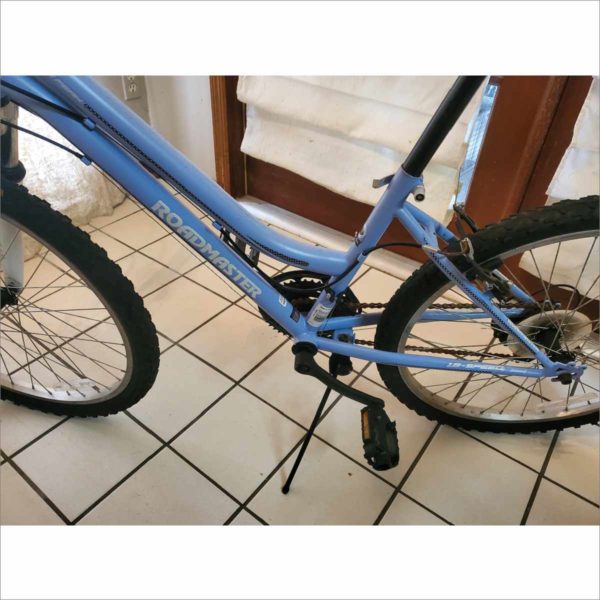 Roadmaster R3013WML Granite Peak 14" Frame 24" Wheel 18 Speed Girls Blue Mountain Bike Bicycle