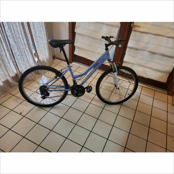 Roadmaster R3013WML Granite Peak 14" Frame 24" Wheel 18 Speed Girls Blue Mountain Bike Bicycle