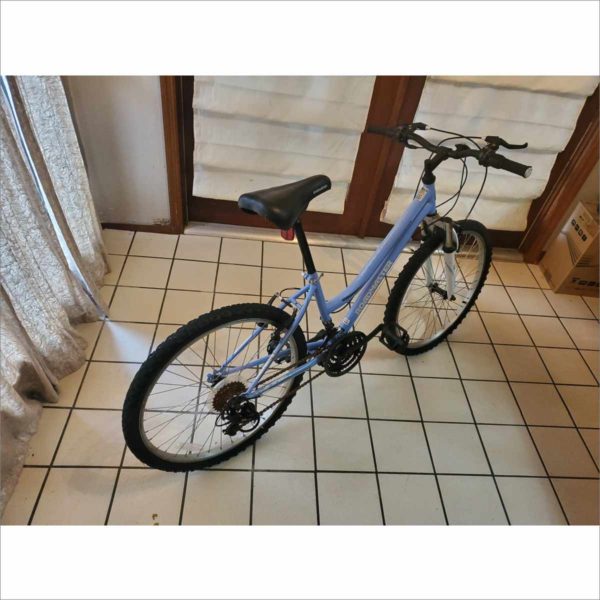 Roadmaster R3013WML Granite Peak 14" Frame 24" Wheel 18 Speed Girls Blue Mountain Bike Bicycle