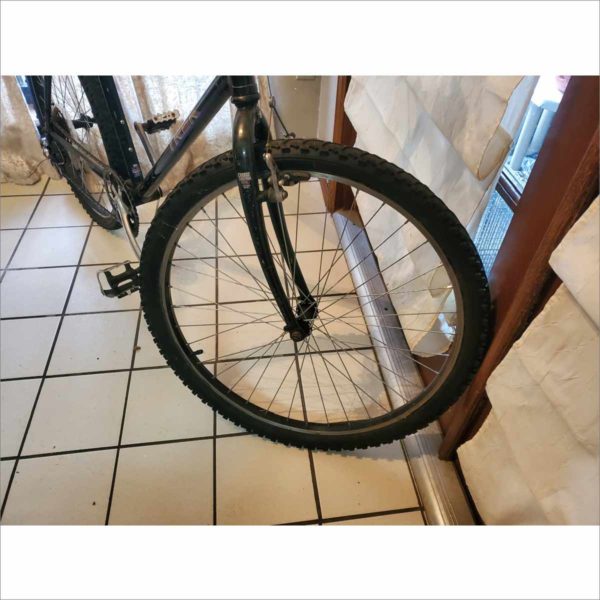 Trek 930 BS6192 22" Frame 26" Wheel 18 Speed Men Green Mountain Bike Bicycle Single Track w/ V brakes