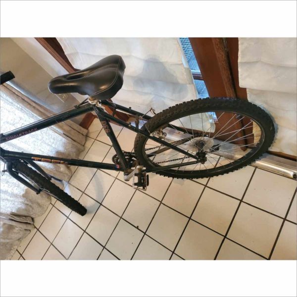 Trek 930 BS6192 22" Frame 26" Wheel 18 Speed Men Green Mountain Bike Bicycle Single Track w/ V brakes