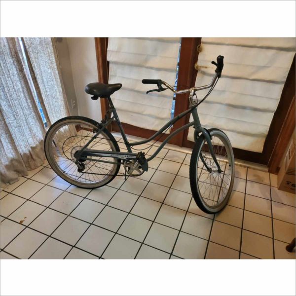 Huffy Causeway 19" Frame 26" Wheel 6 Speed Women Gray Cruiser Bike Bicycle Peak