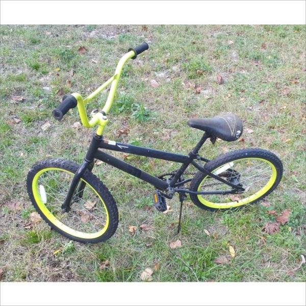 Huffy Rock IT 50508 19018 11" Frame 20" Wheel 1 Speed Kids Black / Yellow adventure Bike Bicycle