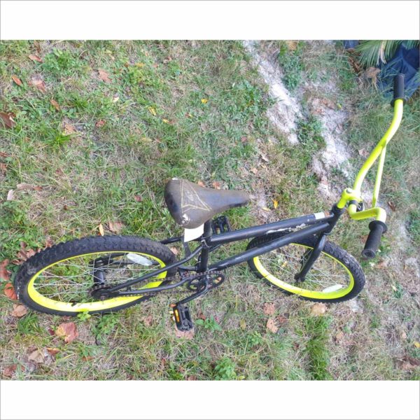 Huffy Rock IT 50508 19018 11" Frame 20" Wheel 1 Speed Kids Black / Yellow adventure Bike Bicycle