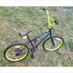 Huffy Rock IT 50508 19018 11" Frame 20" Wheel 1 Speed Kids Black / Yellow adventure Bike Bicycle