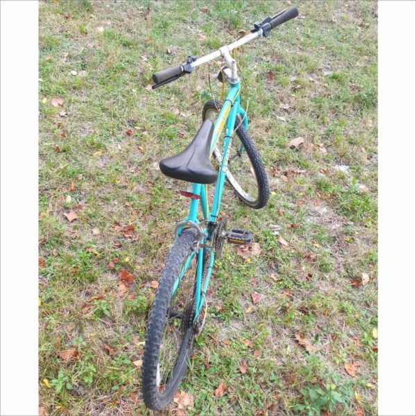 Huffy Sequoia 22" Frame 26" Wheel 18 Speed Men Green Mountain Bike Bicycle
