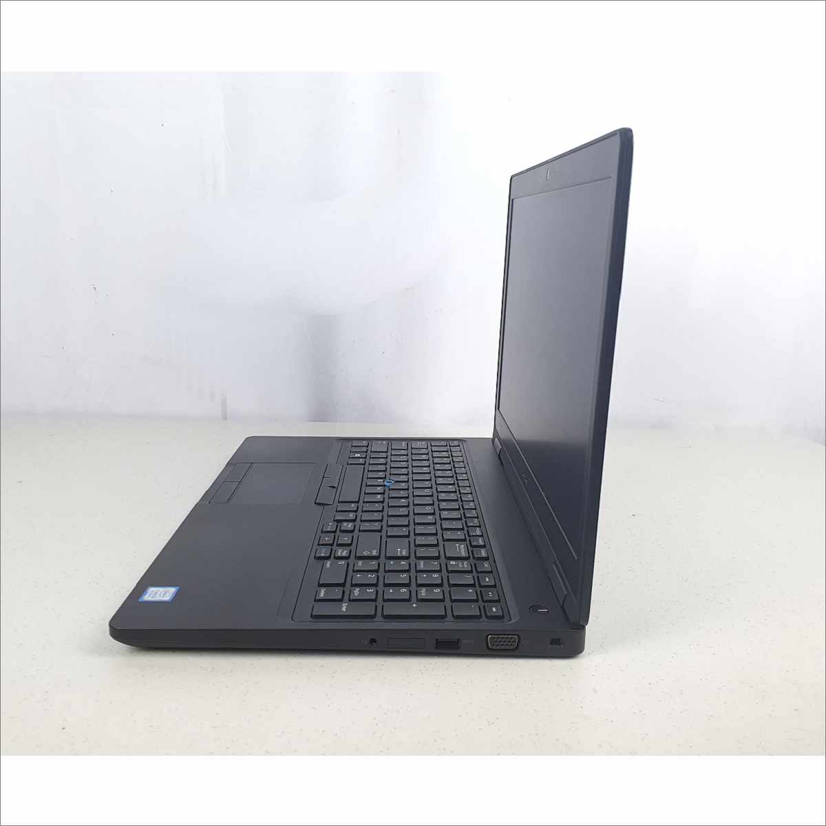 Dell Latitude 5590 Business Laptop 
