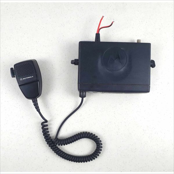 Motorola Radius CM200 Analog Mobile VHF/UHF Radio AAM50KQC9AA1AN Microphone HMN3596A