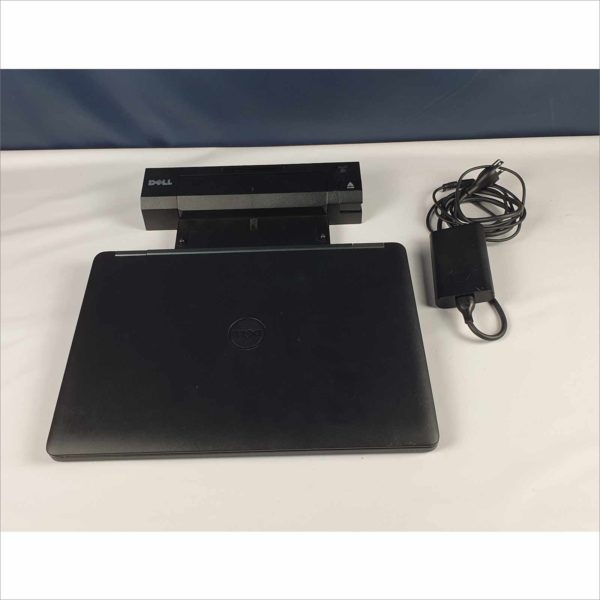 Dell Latitude 5570 FHD 15.6" 6440HQ 2.6GHz 8GB 256GB SSD Webcam WiFi Win10 Laptop with Power Adapter, docking station / Ports Replicator - Victolab LLC