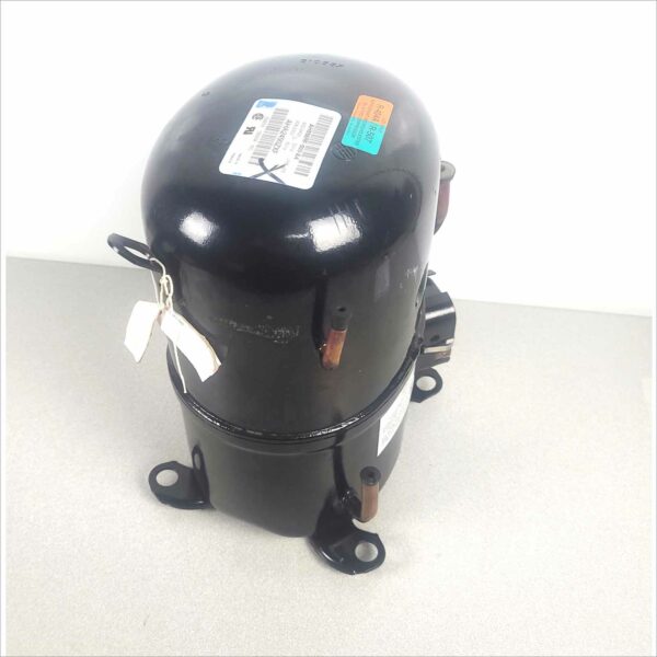 Tecumseh AHA2490ZXF AH556RF-503-A4 Low Back Pressure R404A 208-230V 3~ 60Hz 200-220V 3~ 50Hz Reciprocating Compressor