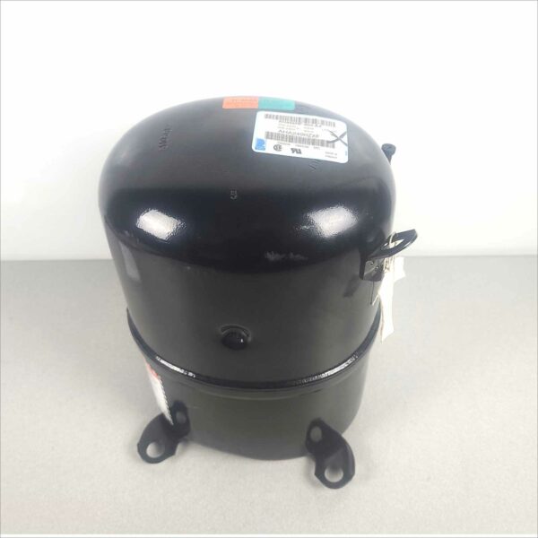 Tecumseh AHA2490ZXF AH556RF-503-A4 Low Back Pressure R404A 208-230V 3~ 60Hz 200-220V 3~ 50Hz Reciprocating Compressor