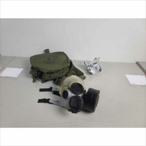 Gas Mask Med MSA M2 with Filters & Heavy Duty Green Bag / Gas Mask Pouch