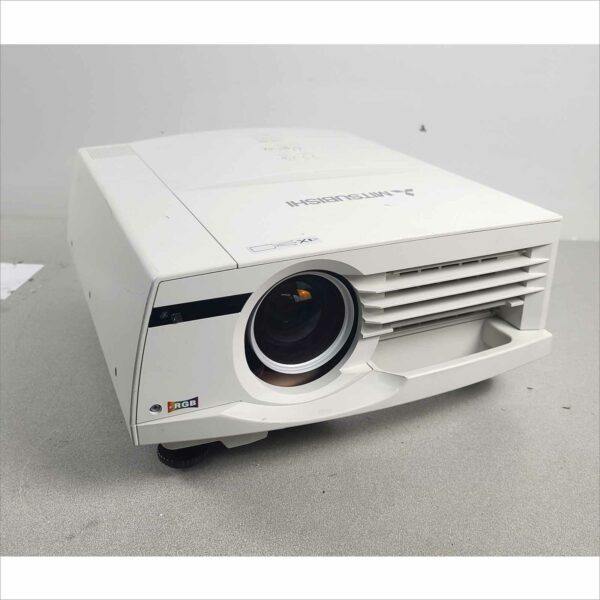 Mitsubishi XL5900LU 3 LCD Multimedia Projector SN#0001502