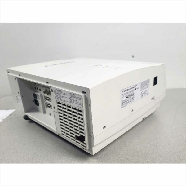 Mitsubishi XL5900LU 3 LCD Multimedia Projector SN#0001502