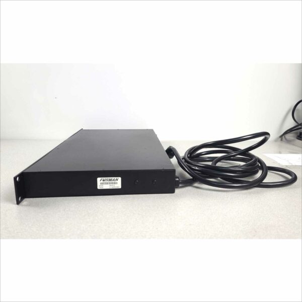 Furman PL-8 Pro Series II 8-Outlet Linear AC Power Conditioner SN#011483000693