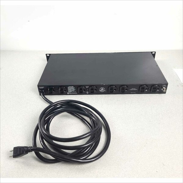 Furman PL-8 Pro Series II 8-Outlet Linear AC Power Conditioner SN#011483000693