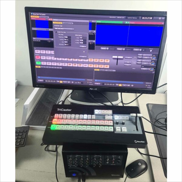 NewTek Tricaster 40 v2 Full TCXD40 w/ TC40 Mini Control Surface