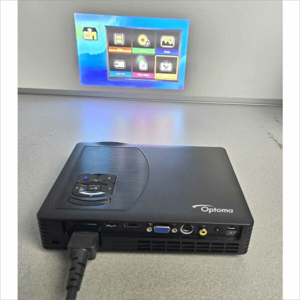 Optoma ML500 LED Projector LDMLUZZ SN#Q8LK215AAAAAC0545