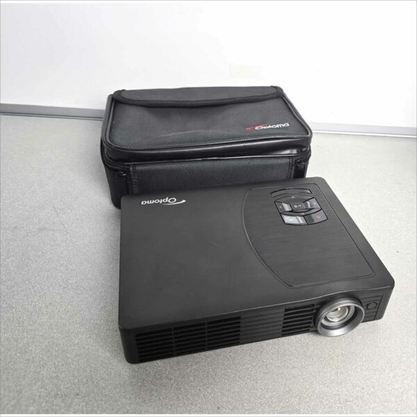 Optoma ML500 LED Projector LDMLUZZ SN#Q8LK215AAAAAC0545