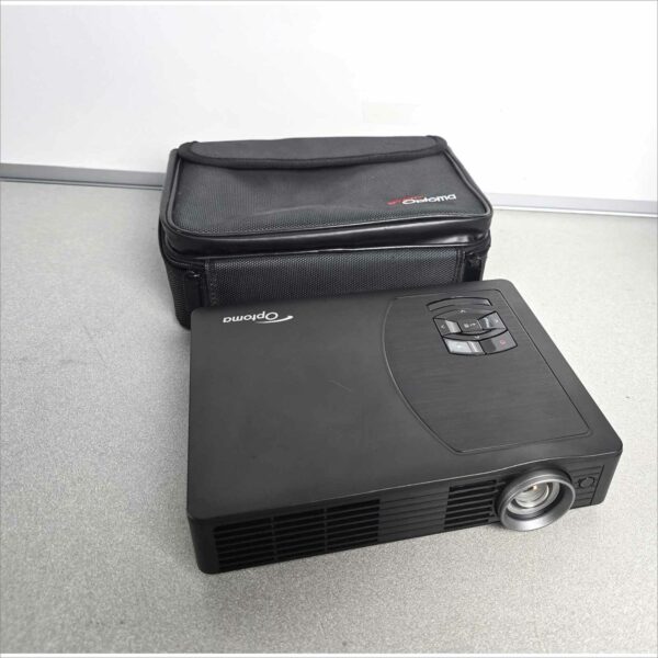 Optoma ML500 LED Projector LDMLUZZ SN#Q8LK215AAAAAC0545