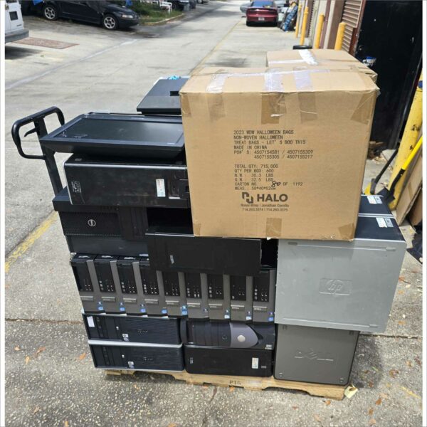 Pallet of Dell / lenovo / hp Desktop SFF DT Towers and AIO