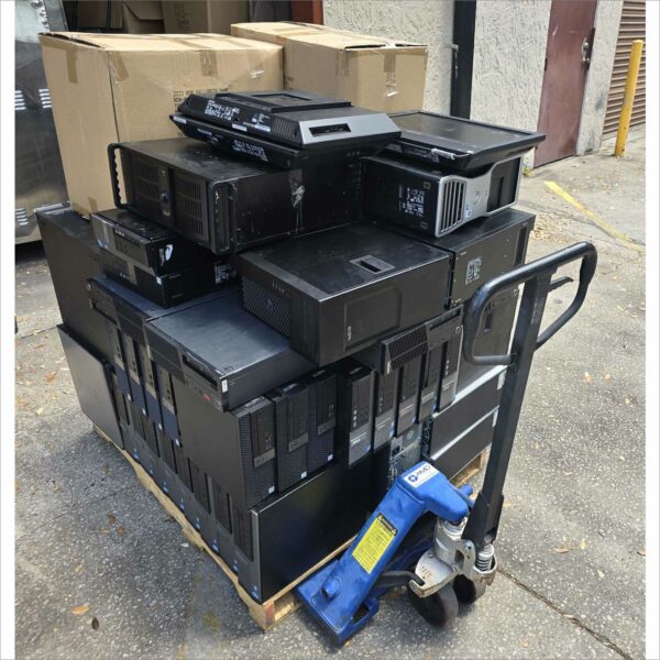 Pallet of Dell / lenovo / hp Desktop SFF DT Towers and AIO