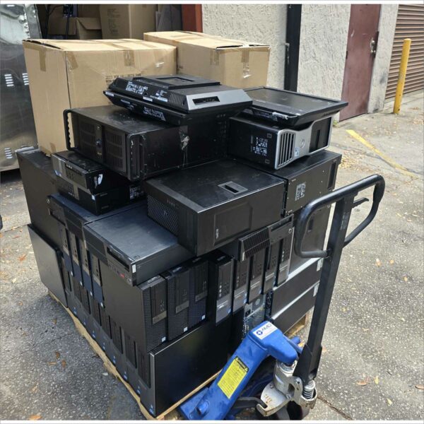 Pallet of Dell / lenovo / hp Desktop SFF DT Towers and AIO