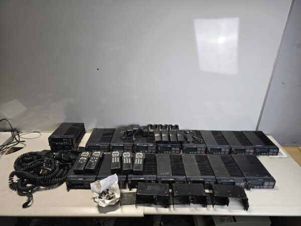 Lot of Harris / MACOM Radios with Microphones – AS-IS