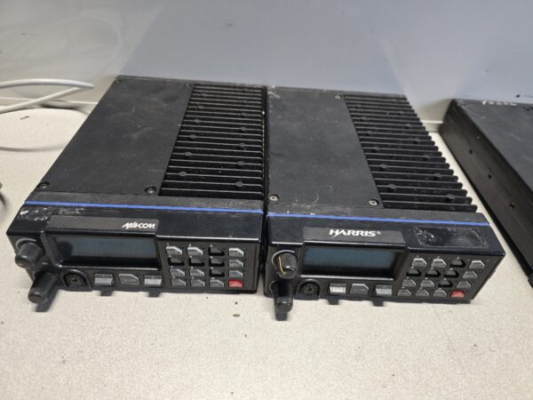 Lot of Harris / MACOM Radios with Microphones – AS-IS