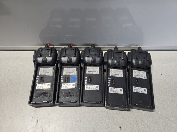Lot of Harris / MACOM Radios with Microphones – AS-IS