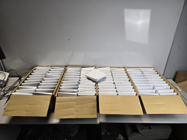Huge Lot – 209+ Tested & Working Enterprise Network Devices – HP, Cisco, Netgear, AeroHive & More