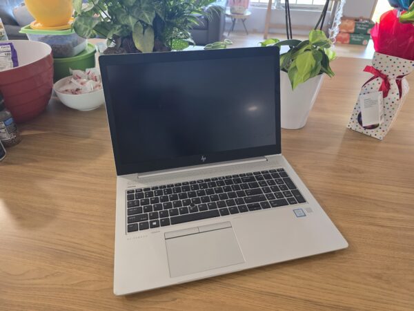 HP EliteBook 850 G5 laptop i7-8550U 8GB RAM 128GB M.2 SSD Win 11 5CG9042PK9