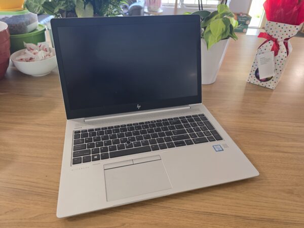 HP EliteBook 850 G5 laptop i7-8650U 8GB RAM 128GB M.2 SSD Win 11 5CG8124KWC