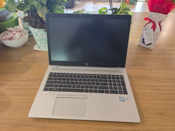 HP EliteBook 850 G5 laptop i7-8650U 8GB RAM 128GB M.2 SSD Win 11 5CG8124KWC
