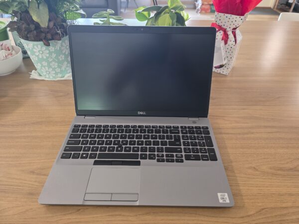 DELL Latitude 5510 laptop i7-10610U 8GB RAM 128GB M.2 SSD Win 11 7M4VR73