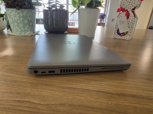DELL Latitude 5510 laptop i7-10610U 8GB RAM 128GB M.2 SSD Win 11 7M4VR73