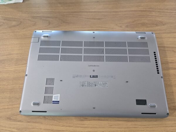 DELL Latitude 5510 laptop i7-10610U 8GB RAM 128GB M.2 SSD Win 11 7M4VR73