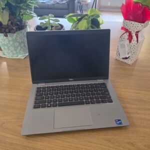 DELL Latitude 5420 laptop i7-1185G7 8GB RAM 256GB M.2 SSD Win 11 J7348C3