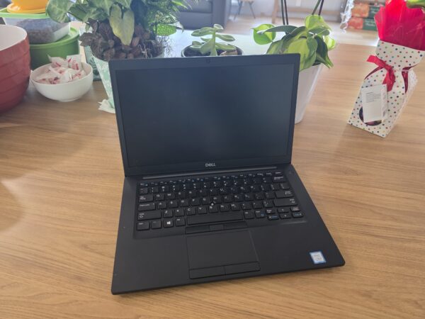 DELL Latitude 7490 laptop i7-8650U 8GB RAM 128GB M.2 SSD Win 11 J9QHNV2