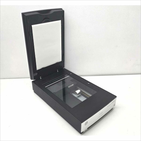 Epson Perfection V700 Photo Flatbed Scanner J221A