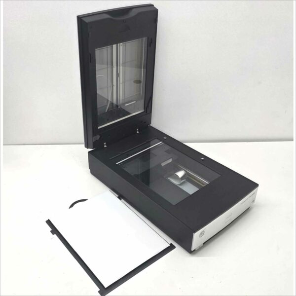 Epson Perfection V700 Photo Flatbed Scanner J221A