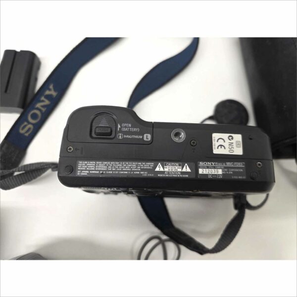 Lot 7 Digital Cameras Kodak Samsung Sony Nikon Coolpix L105/L320 CX6330 S630 E3200 MVC-FD83