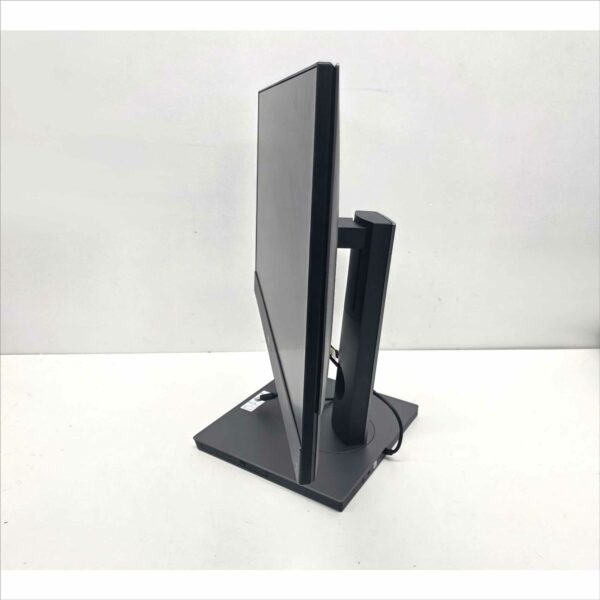 Dell OptiPlex 7760 AIO 27″ Core i7-8700 @ 3.2GHz 16GB RAM 256GB SSD Webcam Windows 11