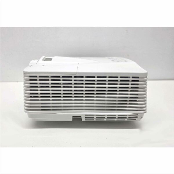 Mitsubishi XD600U 4500 Lumens XGA DLP Projector with Standard Lens – 3122 Lamp Hours