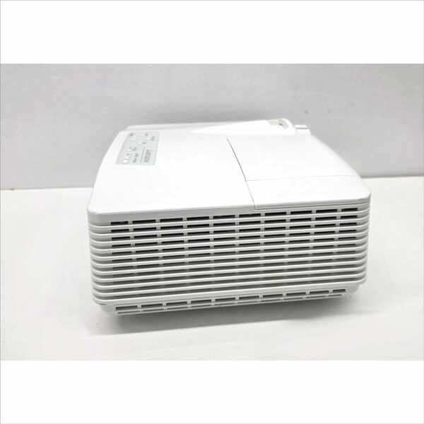Mitsubishi XD600U 4500 Lumens XGA DLP Projector with Standard Lens – 3122 Lamp Hours